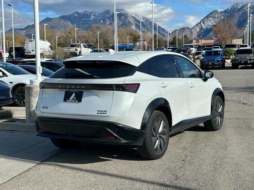 2024 Nissan ARIYA ENGAGE