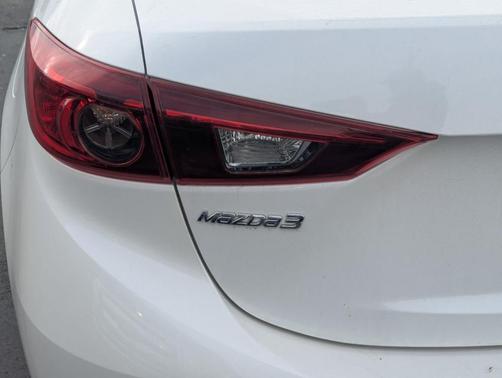 2015 Mazda Mazda3 i Sport