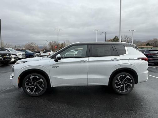2025 Mitsubishi Outlander PHEV SEL
