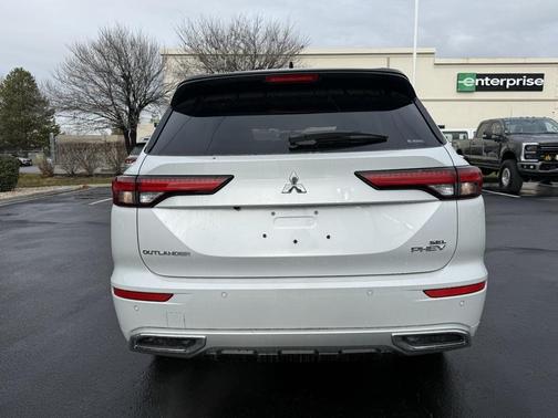 2025 Mitsubishi Outlander PHEV SEL