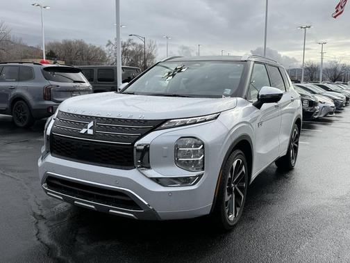 2025 Mitsubishi Outlander PHEV SEL