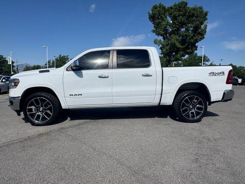 Bright White Clearcoat 2020 RAM 1500 Laramie