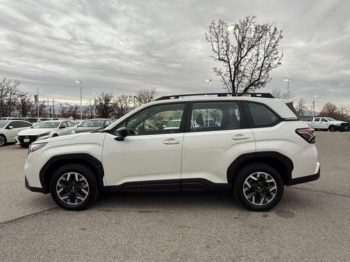 2025 Subaru Forester Base