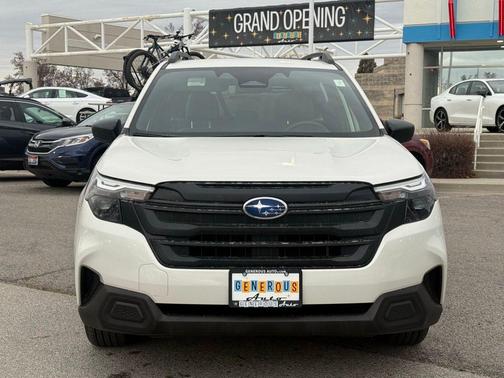 2025 Subaru Forester Base