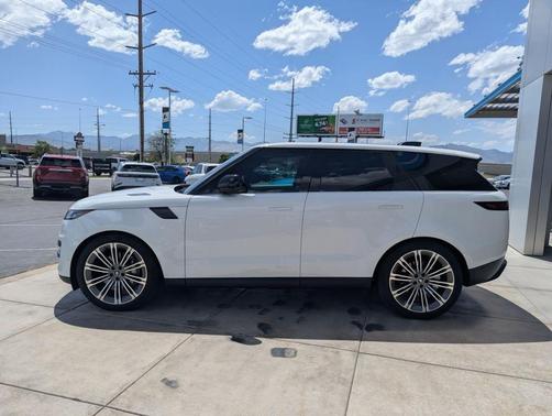 Fuji White 2025 Land Rover Range Rover Sport P360 SE