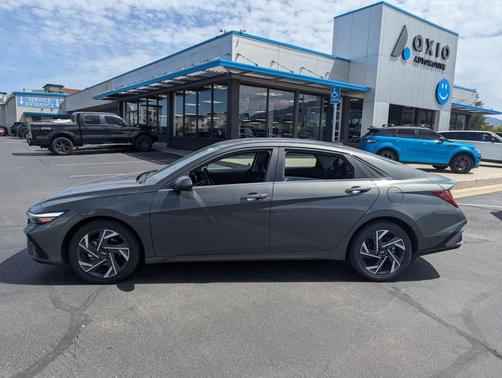 Amazon Gray 2025 Hyundai ELANTRA SEL Convenience