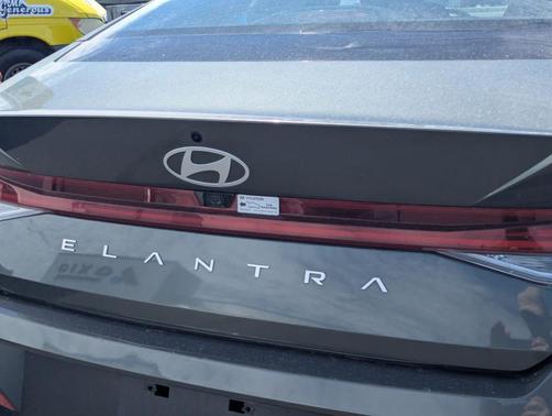 Amazon Gray 2025 Hyundai ELANTRA SEL Convenience