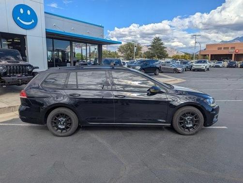 2018 Volkswagen Golf SportWagen TSI S