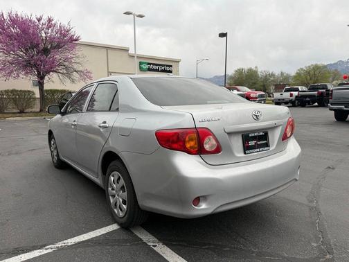 Silver 2009 Toyota Corolla LE