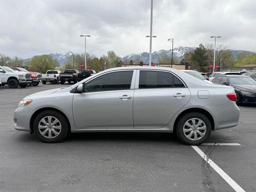 Silver 2009 Toyota Corolla LE