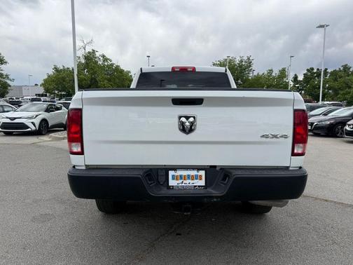 Bright White Clearcoat 2022 RAM 1500 Classic Tradesman