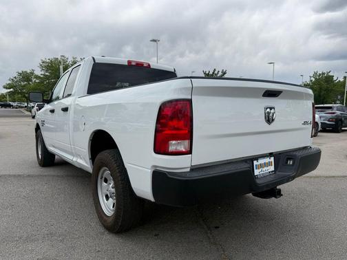 Bright White Clearcoat 2022 RAM 1500 Classic Tradesman