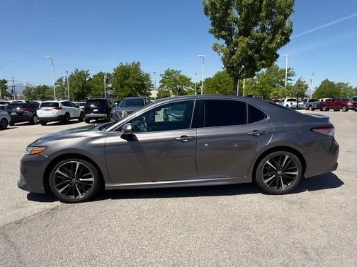 Predawn Gray Mica 2019 Toyota Camry XSE
