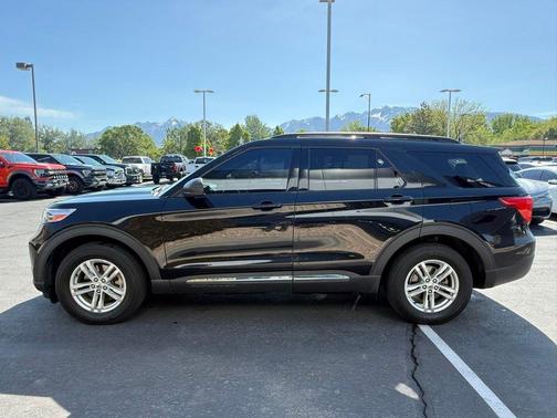 Black Metallic 2020 Ford Explorer XLT