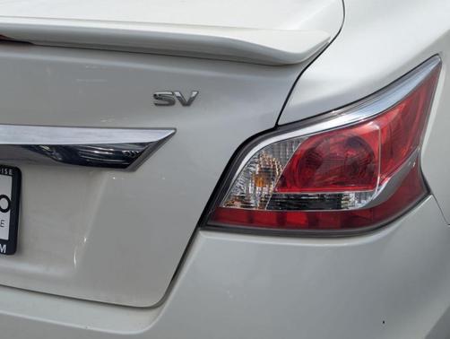 Pearl White 2015 Nissan Altima 2.5 SV