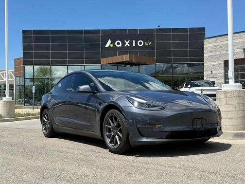 Gray 2022 Tesla Model 3 Long Range