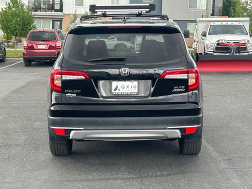 White 2021 Honda Pilot Elite