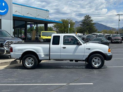 White 2001 Ford Ranger
