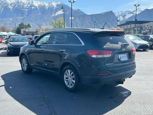 2017 Kia Sorento LX