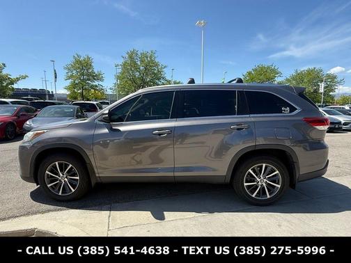 Predawn Gray Mica 2019 Toyota Highlander XLE