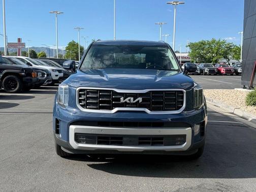 Midnight Black 2023 Kia Telluride SX