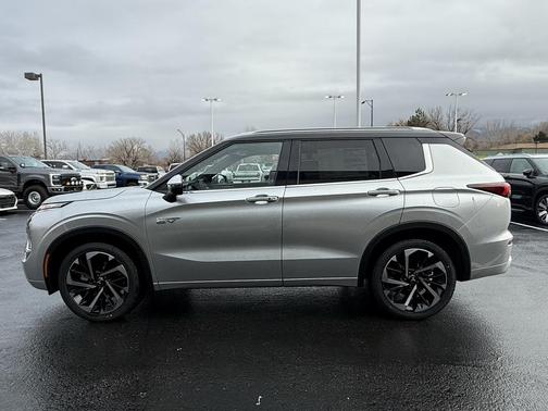 2025 Mitsubishi Outlander PHEV SEL