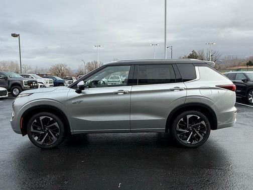 2025 Mitsubishi Outlander PHEV SEL