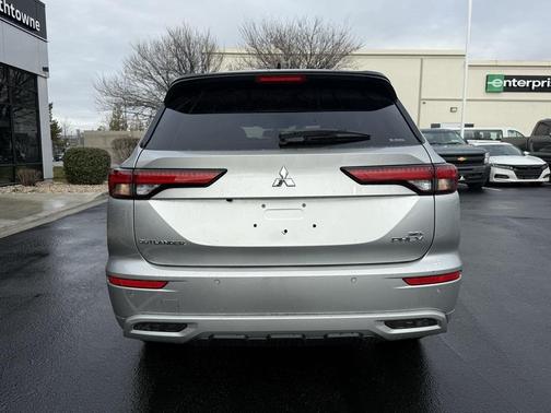 2025 Mitsubishi Outlander PHEV SEL