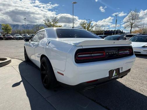 Bright White Clearcoat 2015 Dodge Challenger SXT