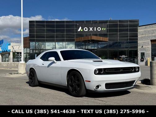 Bright White Clearcoat 2015 Dodge Challenger SXT