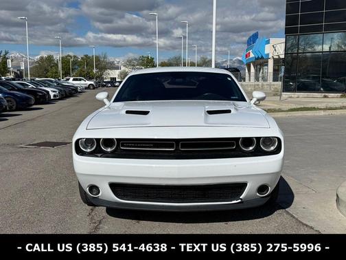 Bright White Clearcoat 2015 Dodge Challenger SXT