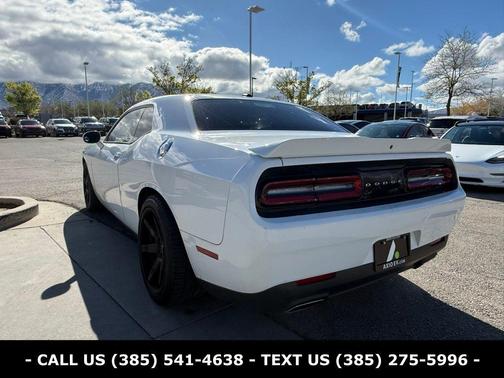 Bright White Clearcoat 2015 Dodge Challenger SXT