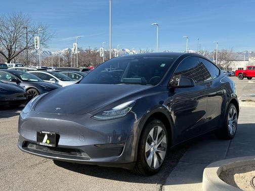 2023 Tesla Model Y Long Range