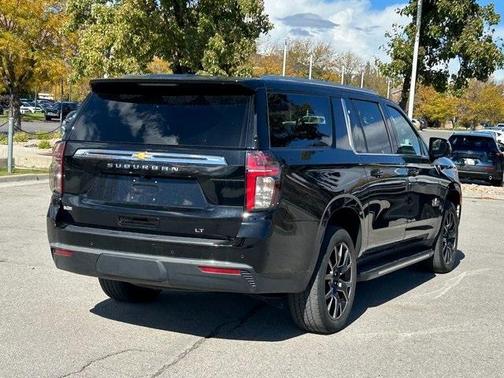 2023 Chevrolet Suburban LT