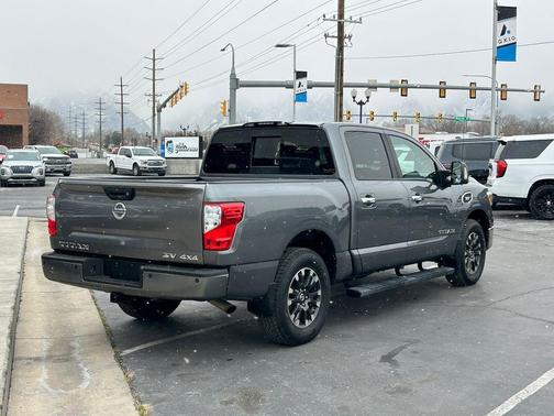 2017 Nissan Titan 