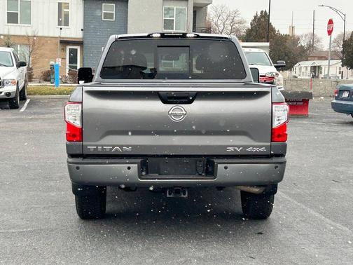 2017 Nissan Titan 