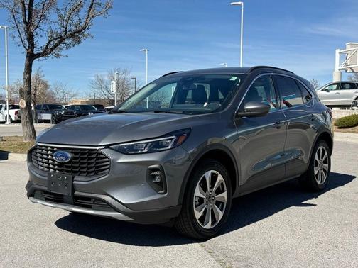 2025 Ford Escape Platinum