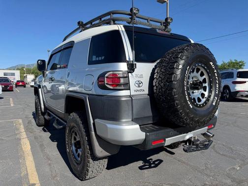 Silver 2008 Toyota FJ Cruiser