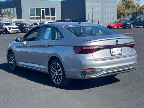 Pyrite Silver Metallic 2025 Volkswagen Jetta 1.5T SE
