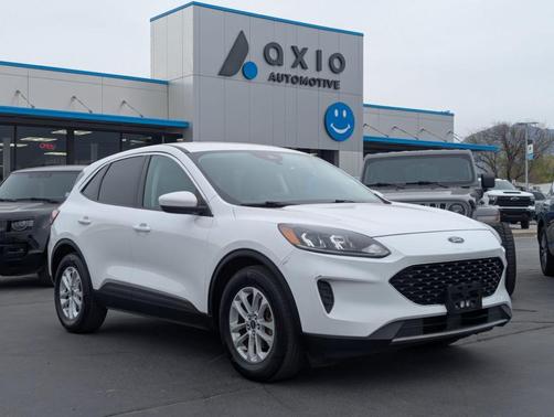 Oxford White 2021 Ford Escape SE