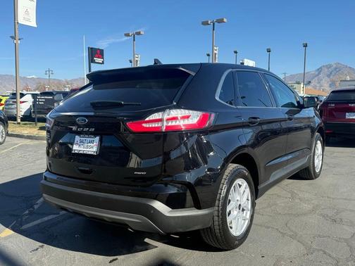 Black Metallic 2024 Ford Edge SEL