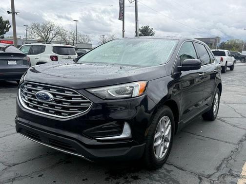 Black Metallic 2024 Ford Edge SEL