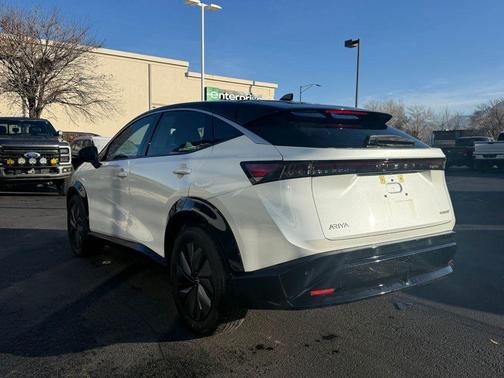 2023 Nissan ARIYA VENTURE+