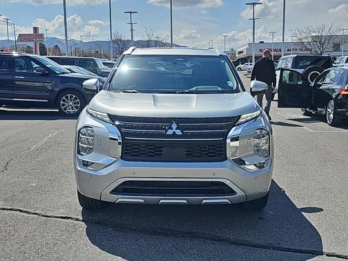 2025 Mitsubishi Outlander PHEV 