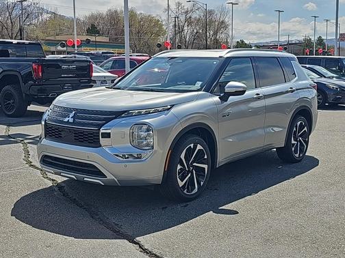 2025 Mitsubishi Outlander PHEV 