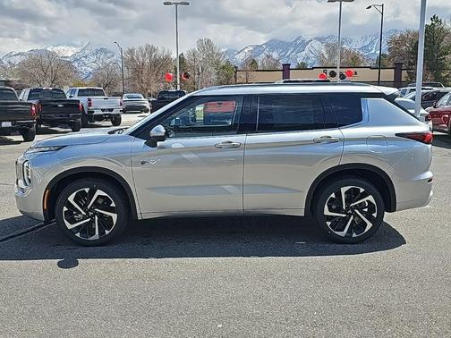 2025 Mitsubishi Outlander PHEV 