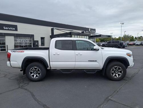 Super White 2017 Toyota Tacoma TRD Off Road