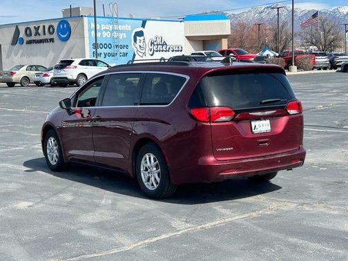 2021 Chrysler Voyager LXI