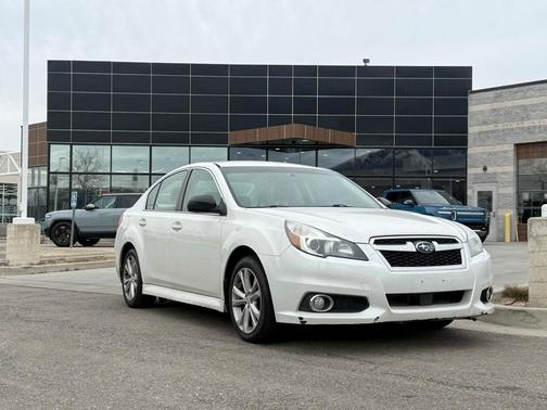 2014 Subaru Legacy 2.5i