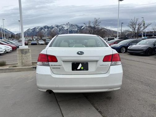 2014 Subaru Legacy 2.5i